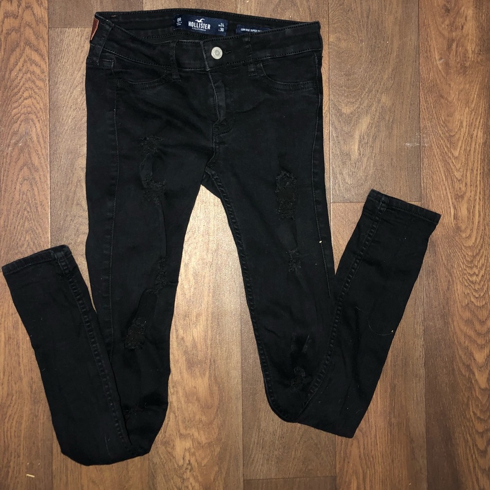 Ripped skinny jeans